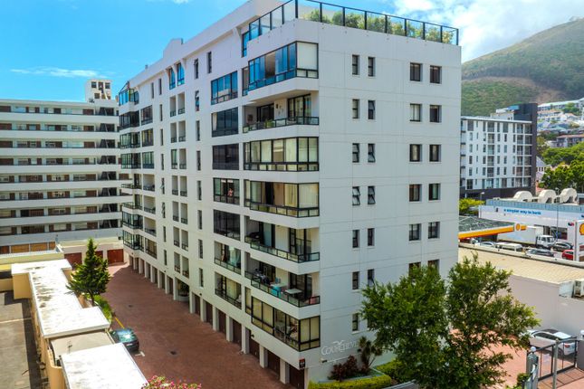 Apartment for sale in Worcester Road, Sea Point, Western Cape, South Africa