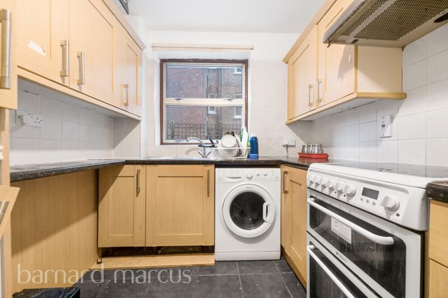 Thumbnail Flat to rent in Parkgate Road, London