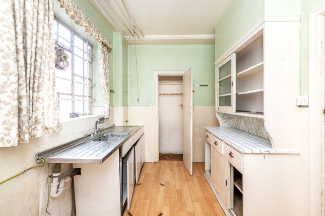 74, Wellington Court, St Johns Wood photo 3