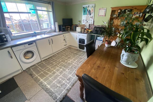 50, Chipchase Court, Whitley Bay photo 3