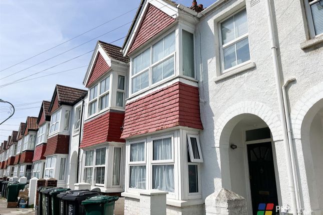 Flat to rent in St. Leonards Avenue, Hove