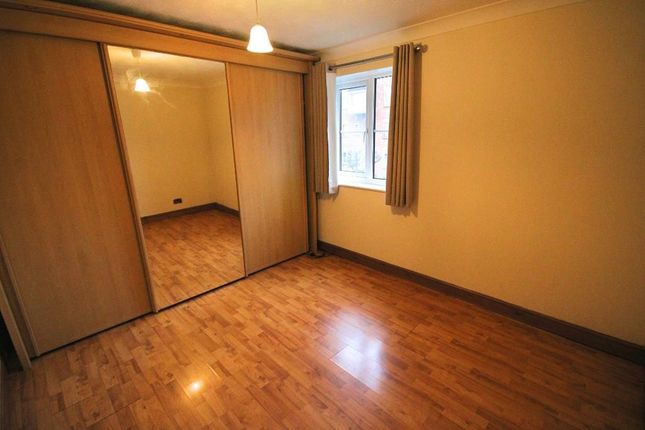 5 Priory Court, Wembley photo 5