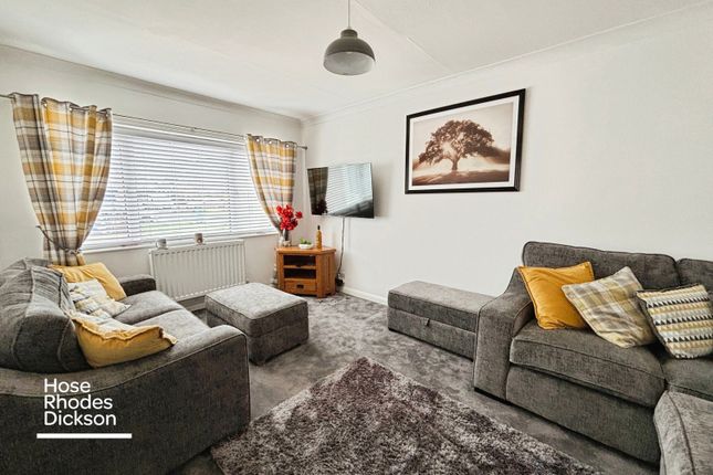 87, Carter Avenue, Isle of Wight photo 2