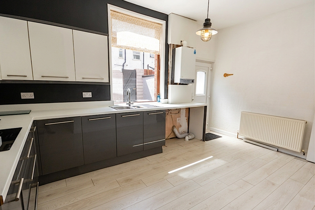 17 Princess Street, Radcliffe, Manchester photo 5