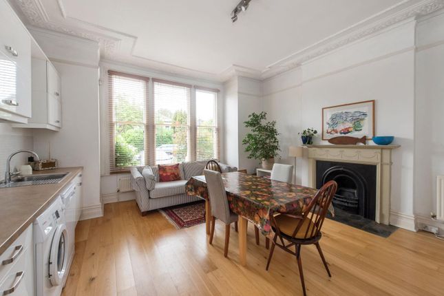 25, Trewsbury Road, London photo 3