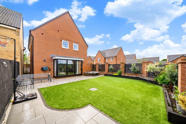 2, Field View, West Yorkshire photo 4