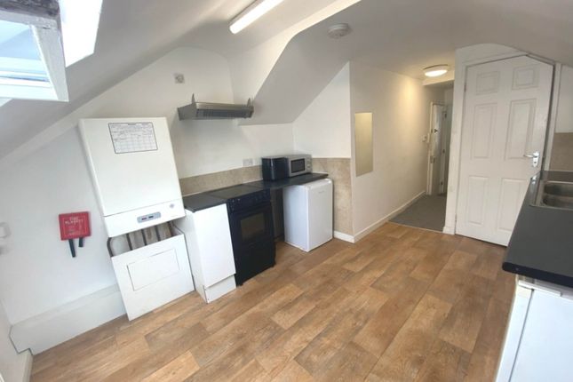 Flat 3, Watling Street, Radlett photo 4