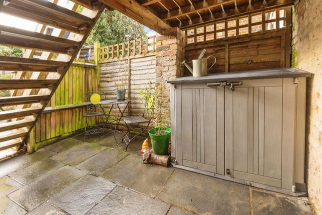 4a, Trinity Road, London photo 4