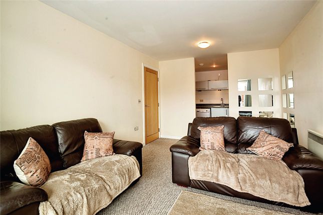 735, Alexandria, Watkiss Way photo 4