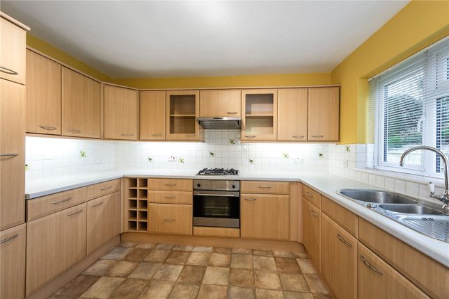 1, Garth Court, Lingfield photo 2