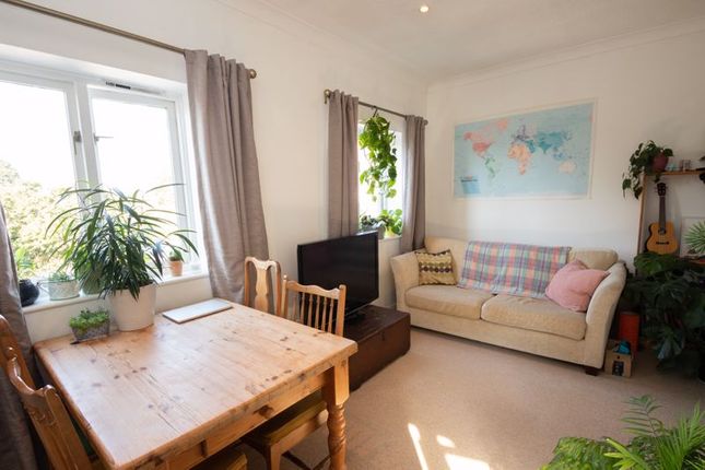 Flat for sale in Velyn Avenue, Chichester