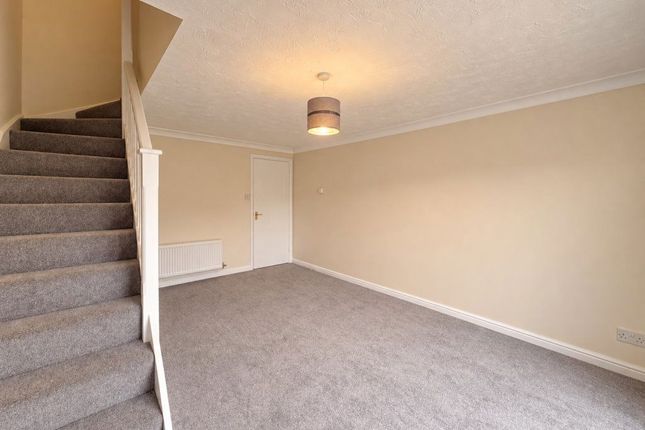 8, Fieldfare Drive, Peterborough photo 3