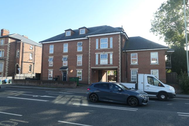 Thumbnail Flat to rent in Barnwood Road, Gloucester