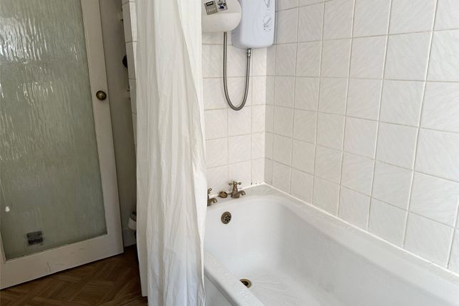 32A,, High Street, Somerset photo 5