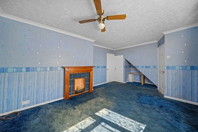 32, Chiltern Road, Gravesend photo 3