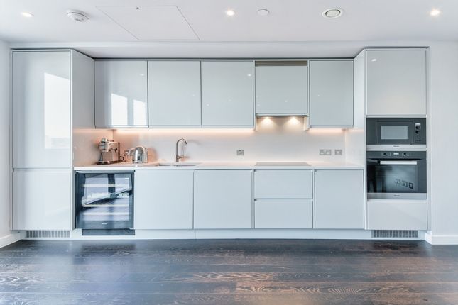 Flat 58, 8 Bellewether lane, Dray House, London photo 3