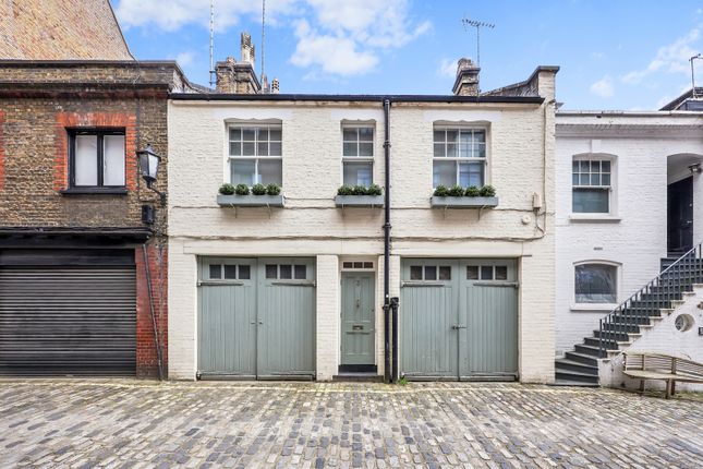 Thumbnail Mews house for sale in Dunstable Mews, London