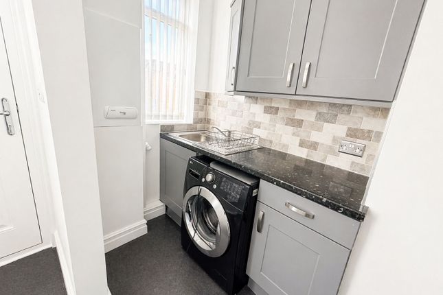 16, Bright Street, Bradford photo 2
