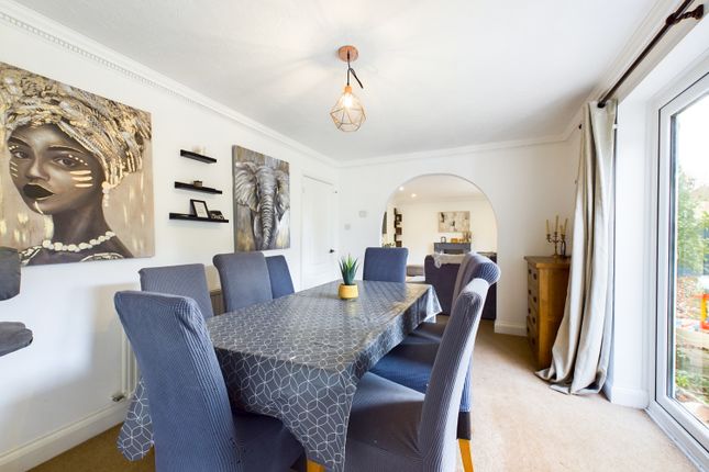 17, Privet Road, Bordon photo 4
