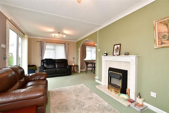 Thumbnail Mobile/park home for sale in The Street, Bramber, Steyning, West Sussex