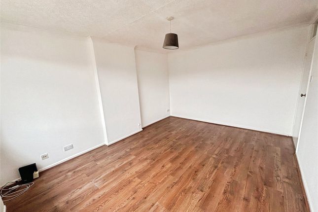 8, Nene Drive, Leicester photo 2
