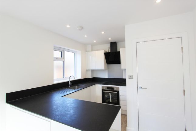 Flat 4, Imperial Court, 22 Bannings Vale, Saltdean photo 2