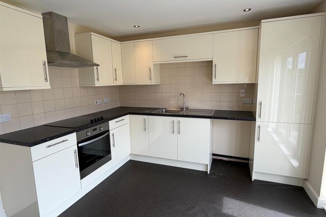 9 Wesley Court, Eastway, Scarborough photo 5
