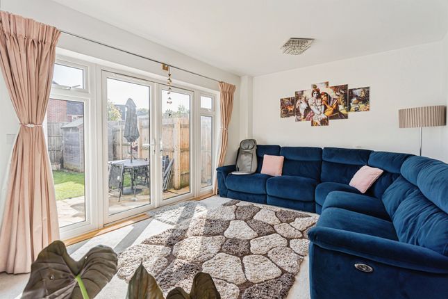 27, Edwin Street, Burgess Hill photo 3