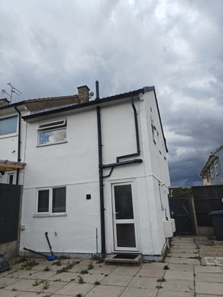 31, Roborough Green, Leicester photo 4