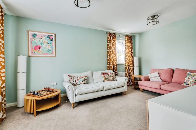 4, Abraham Way, Witney photo 3