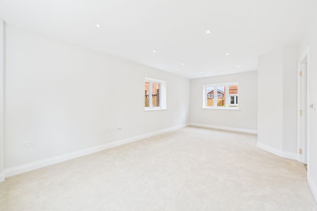 Copy of 42 Jubilee Road, High Wycombe photo 4