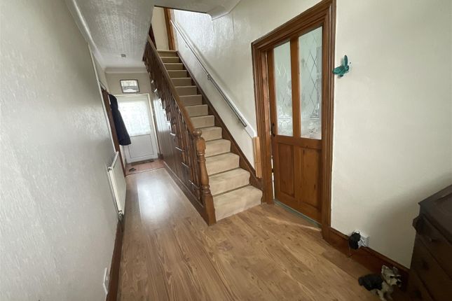 44, Llannon Road, Llanelli photo 2