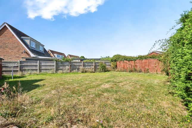 42, Caws Avenue, Isle of Wight photo 2