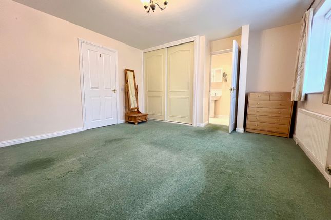 Detached bungalow for sale in West Drive, Highfields Caldecote, Cambridge