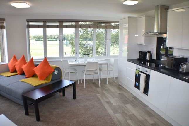 Flat 16,, Bushfield House, Peterborough photo 2