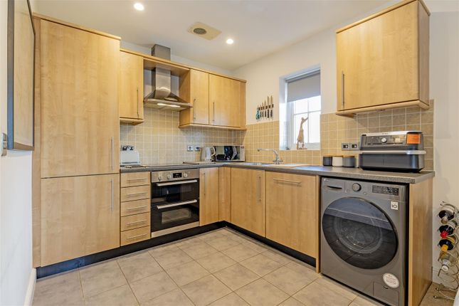 3, Glebe Park, Hope Valley photo 2