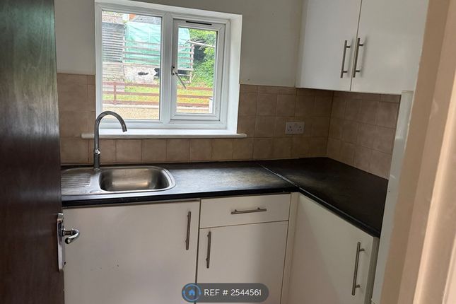 Godstone Road, Kenley photo 5