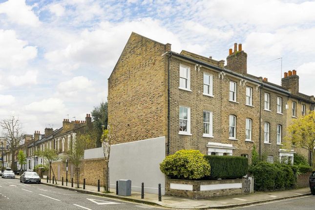 Terraced house for sale in Wilton Way, London