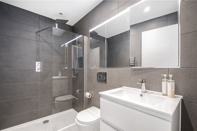 Flat for sale in Bell Foundry Close, Croydon