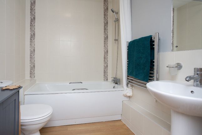 Flat for sale in Langley Road, Watford, Hertfordshire
