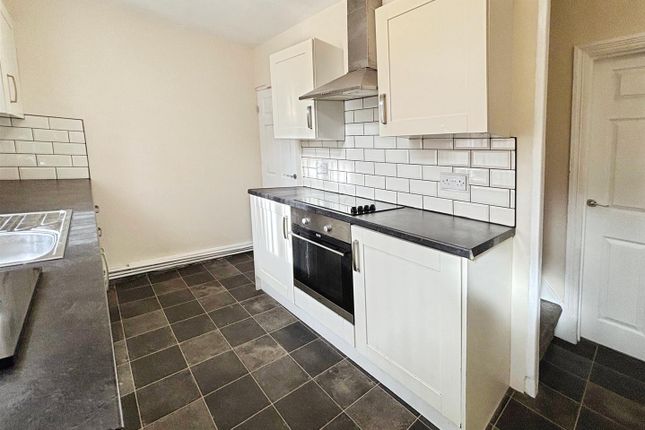 41, Brompton Road, Bradford photo 2