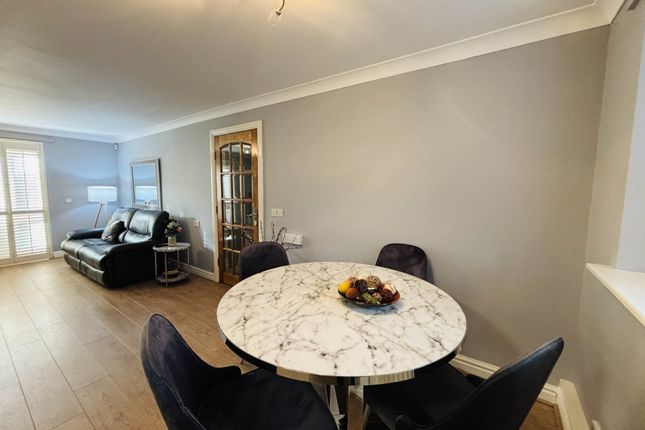 6, Glovers Court, Liverpool photo 3