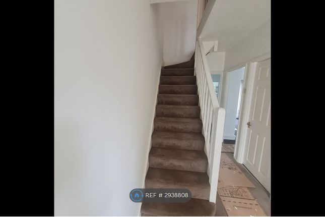 Willow St, Romford photo 3