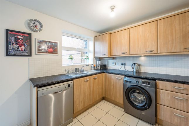 37, Kirkpatrick Drive, Wordsley photo 4