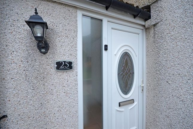 25, Phillip Way, Mottram, Hyde photo 4