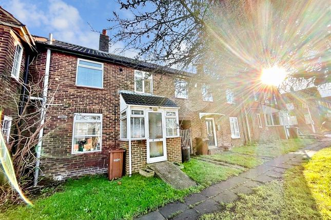 2-bed house on Eastcourt Green Twydall, Gillingham, £285,000