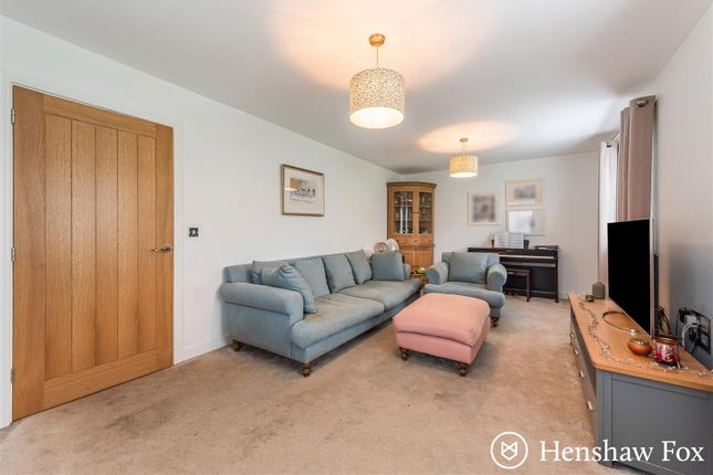 45, Treviglio Close, Romsey photo 3