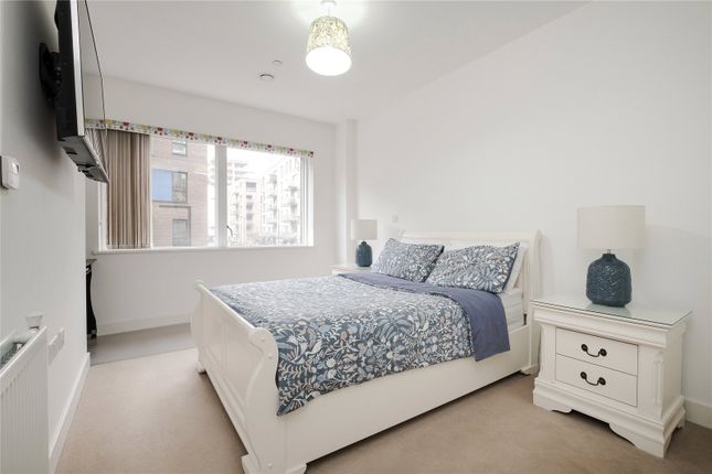 Flat 2, Bayliss Heights, 8, Peartree Way, London photo 4