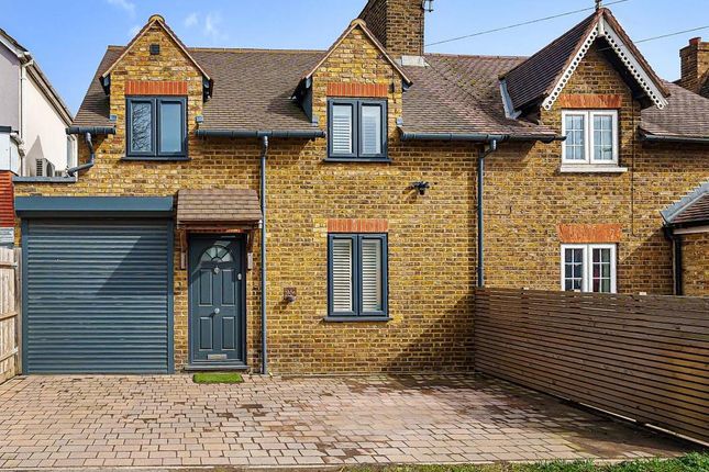 14, Thorney Lane South, Iver photo 2
