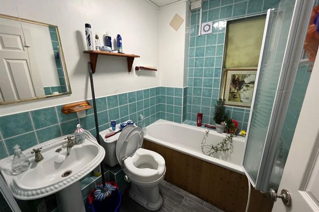 Flat 3, Westover Court, Kings Road West, Swanage photo 3